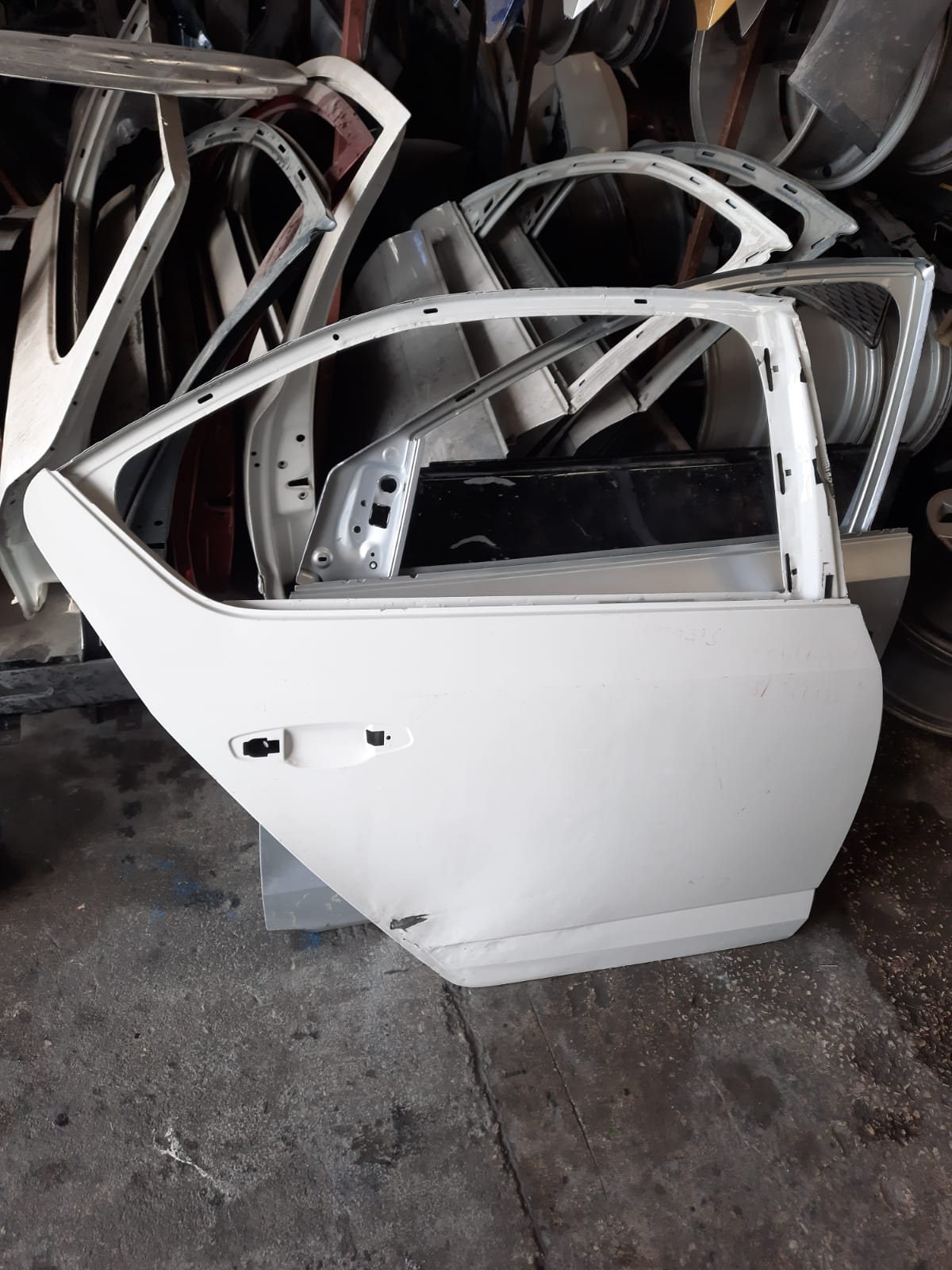 2012 2019 skoda octavia sağ arka kapı